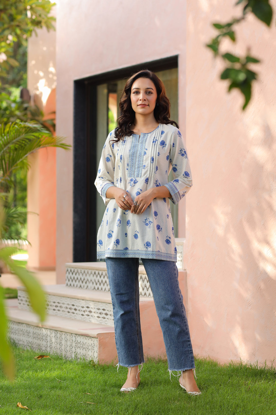 Floral Printed Round Neck…