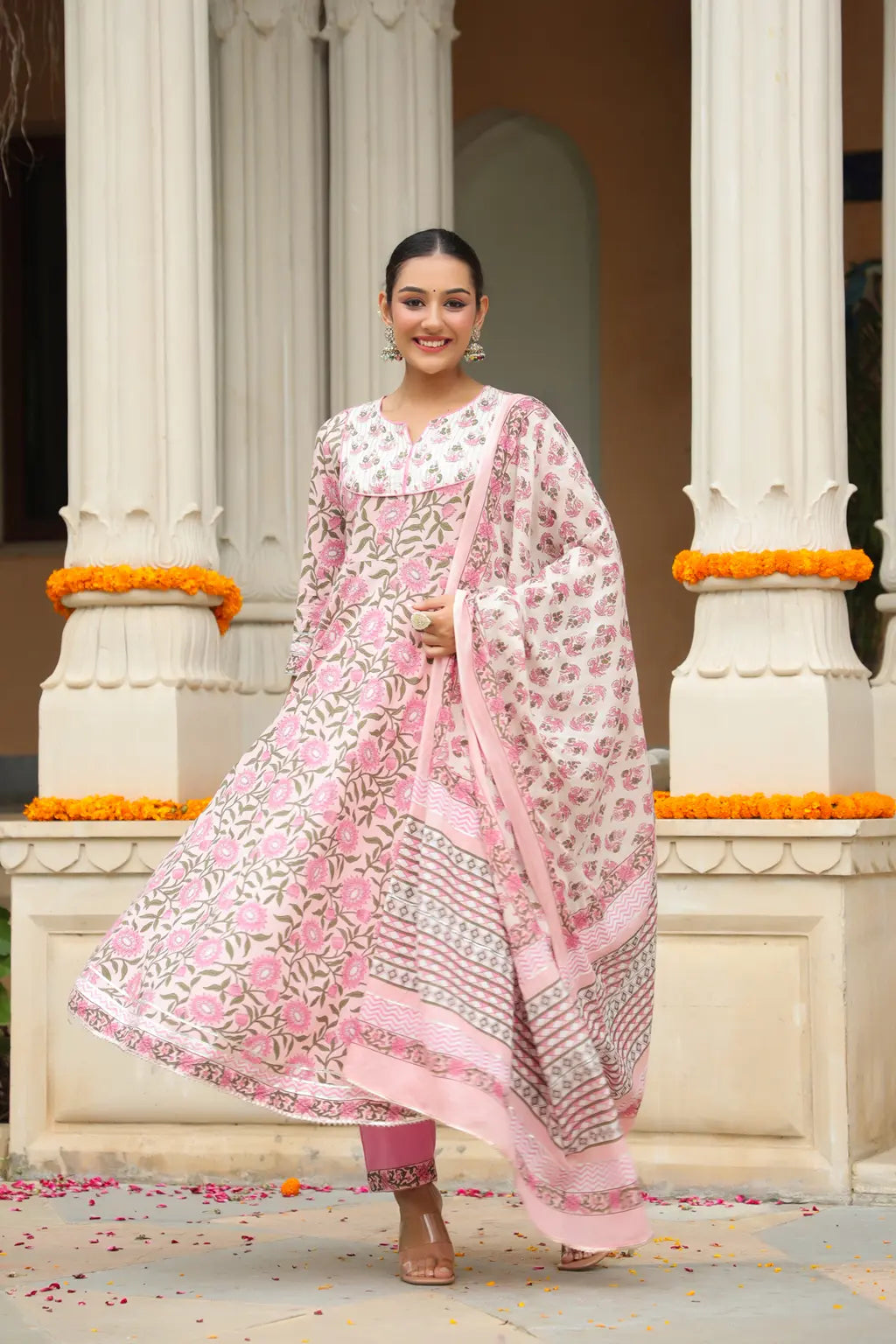 Women Pink Floral Printed…