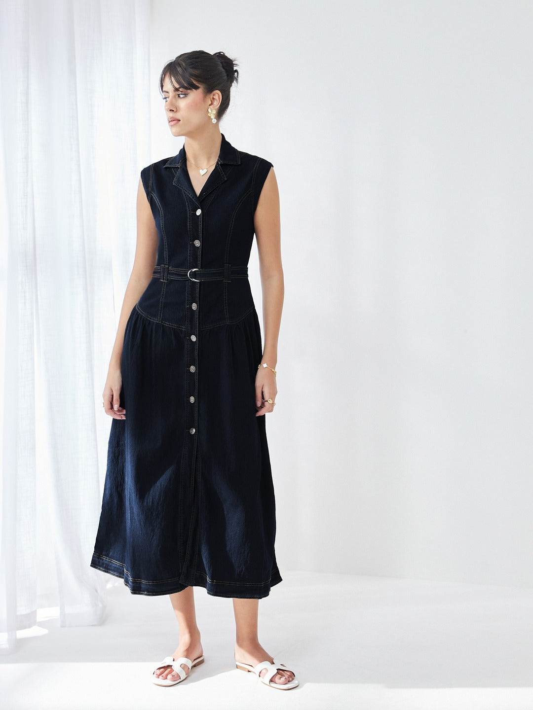 Dark Blue Notched-Collar Sleeveless…