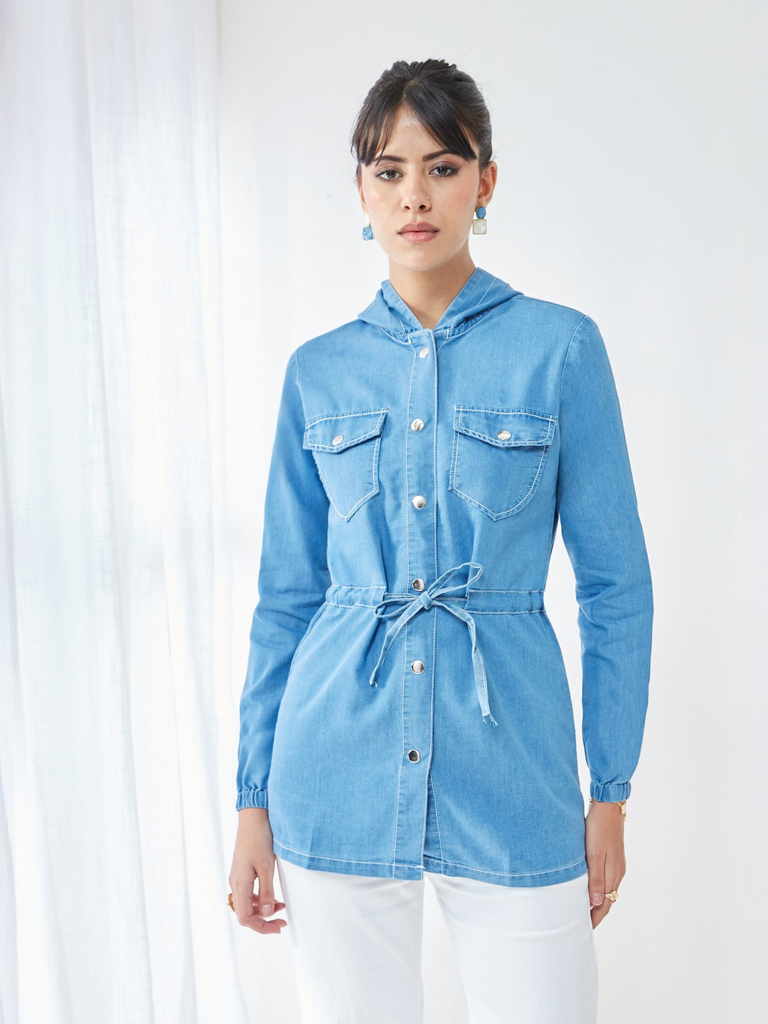 Light Blue Round Neck…