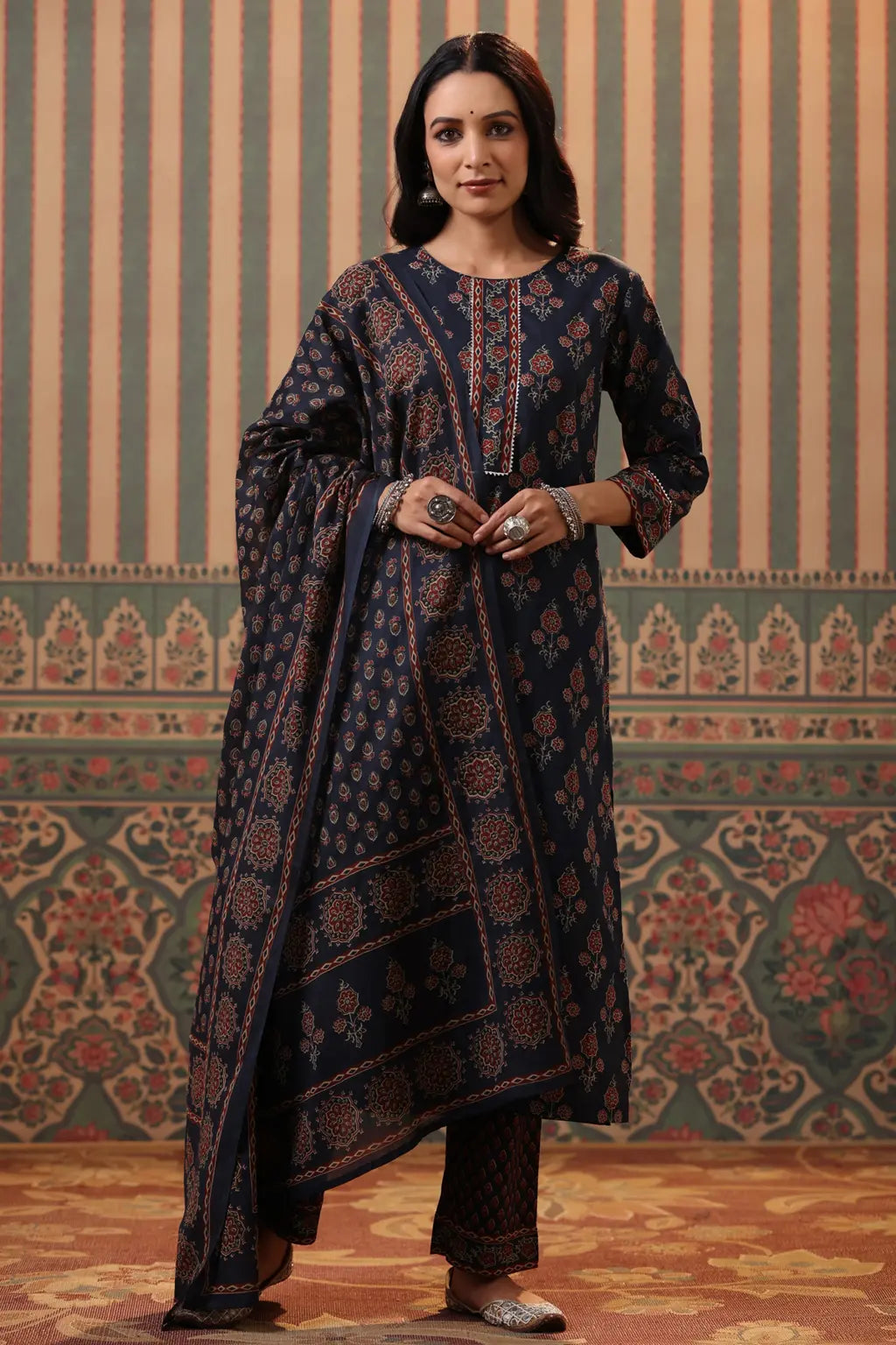 Women Blue Ethnic Printed…