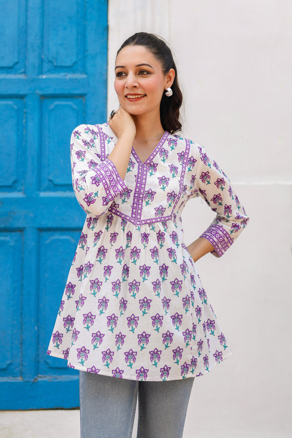 Women Floral Printed V-Neck…