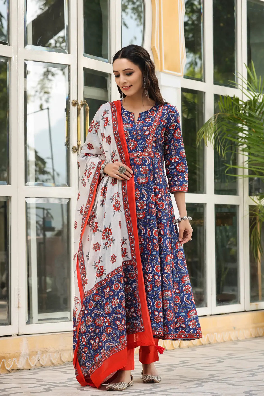 Women Navy blue Floral…