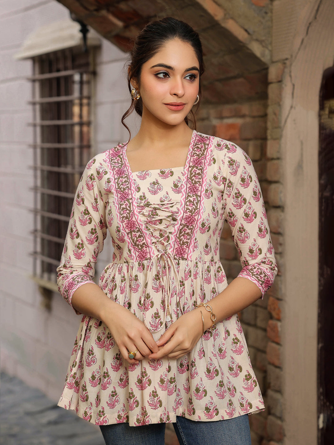 Women Beige Floral Printed…