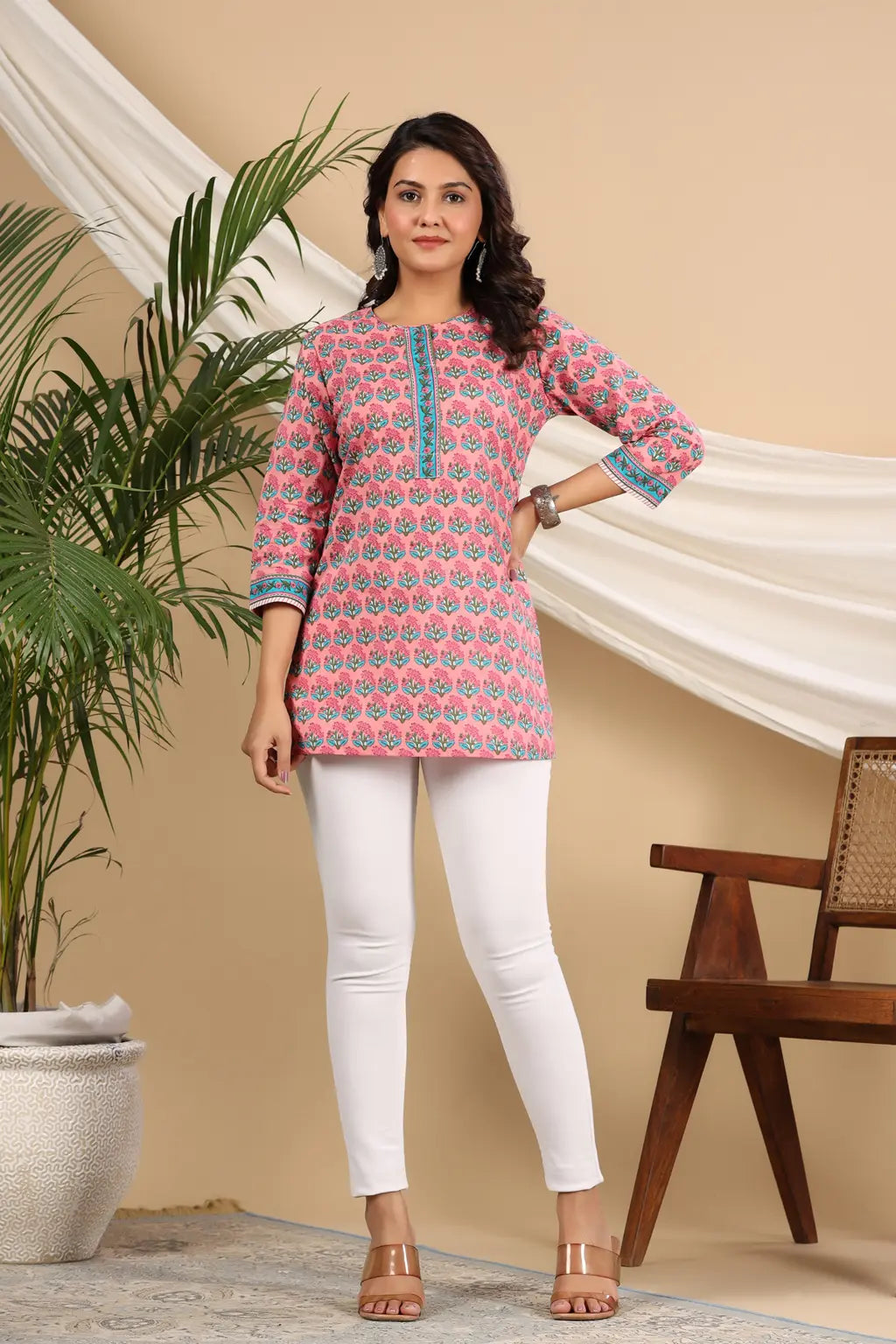 Women Pink Ethnic Motifs…