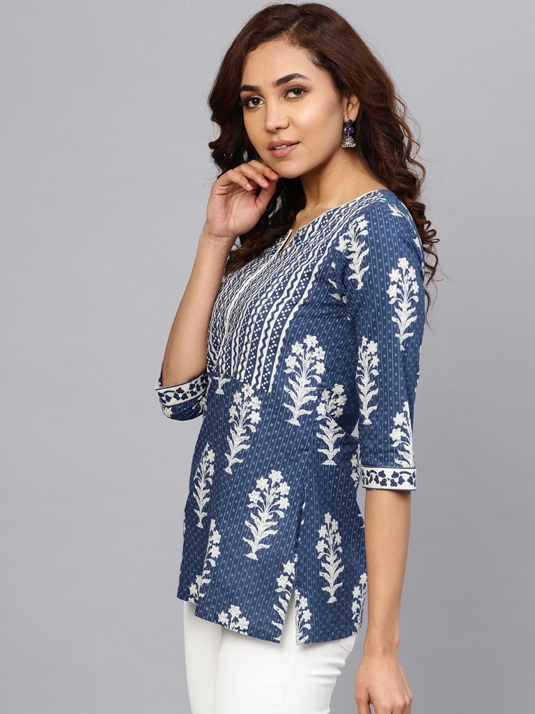 Women Navy Blue &…