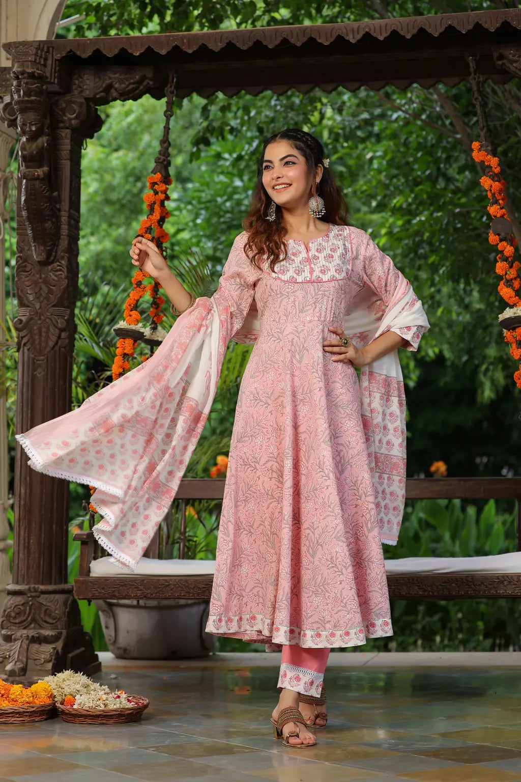 Women Pink Floral Printed…