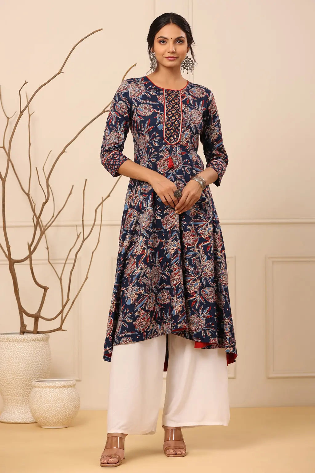 Women Navy Blue Ethnic…