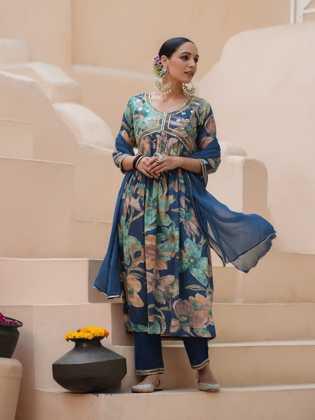 Women Blue Floral Printed…