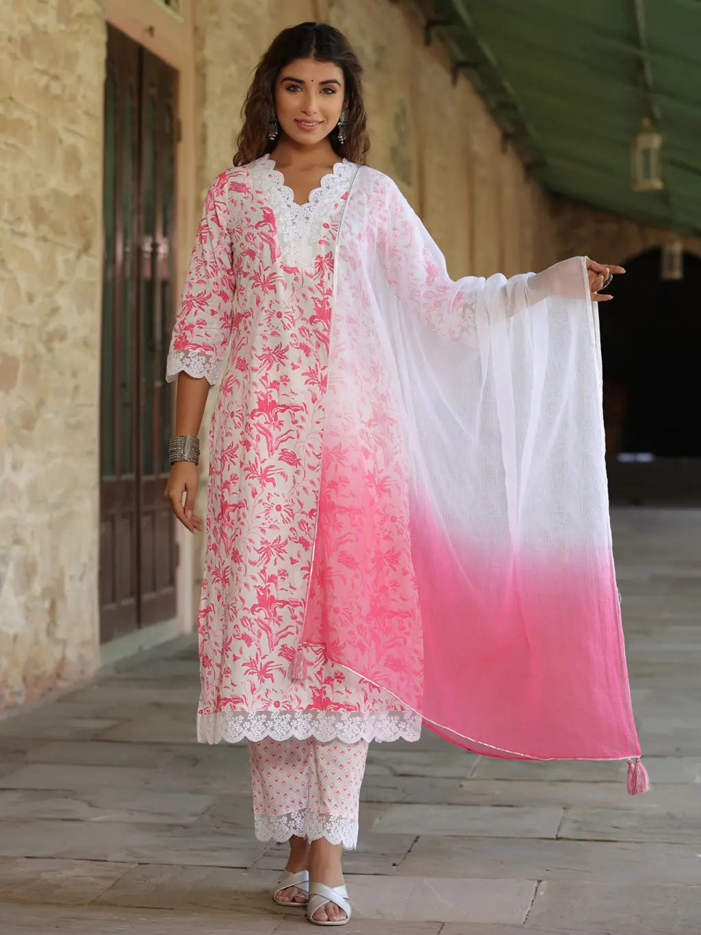 Women Pink & White…