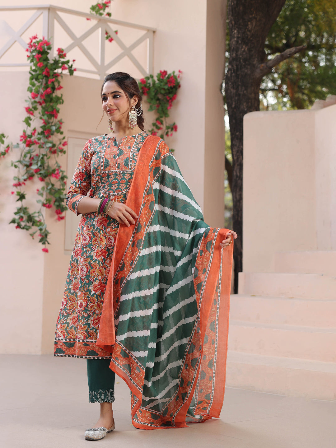 Women Green Floral Printed…