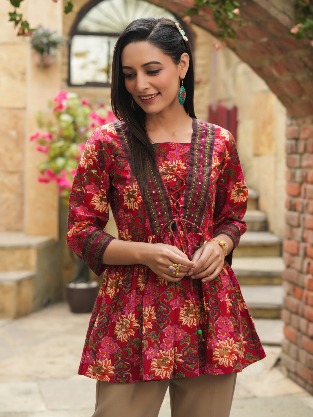 Women Red Floral Printed…