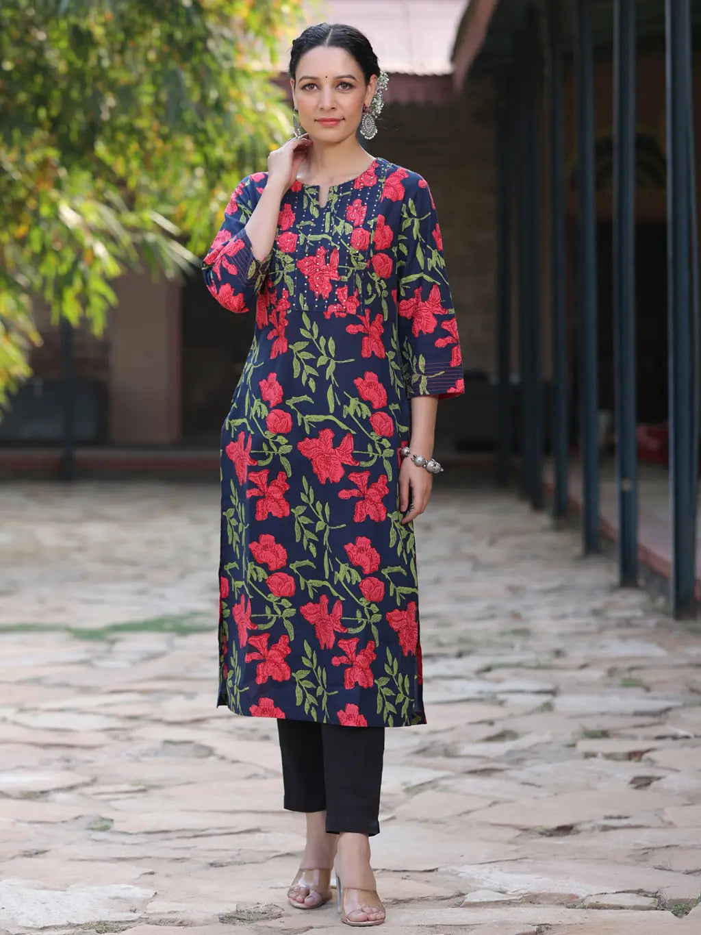 Women Blue Floral Printed…