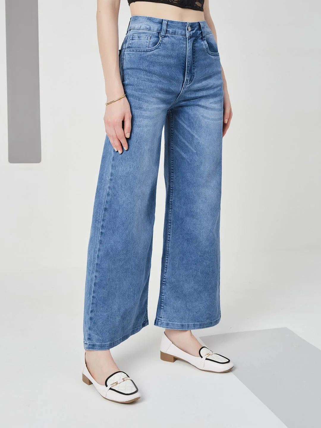 CHASEshape™ Light-Shaping Light Blue Wide-Leg high-rise Stretchable Jeans for Women
